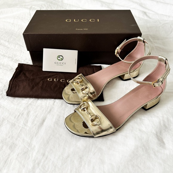 Gucci Horsebit Sandal in Gold size 37.5 fair condition - Picture 2 of 9